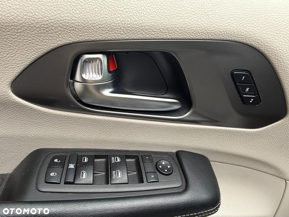 Chrysler Pacifica - 19