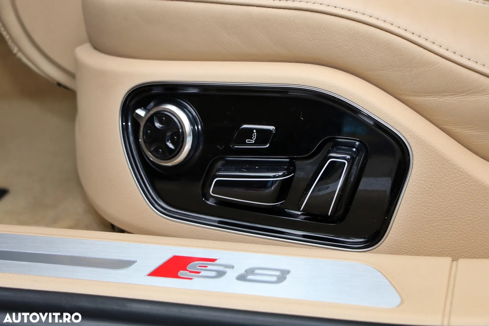 Audi S8 4.0 TFSI quattro Tiptronic - 27