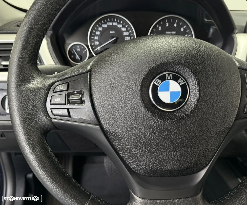 BMW 330 e iPerformance Advantage - 23