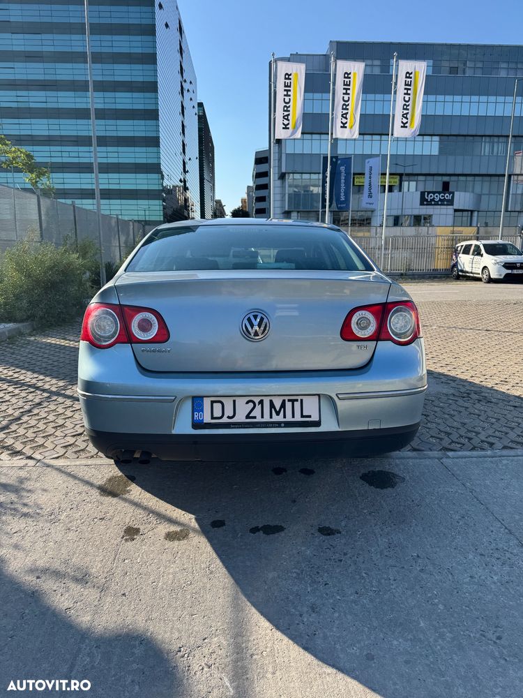 Volkswagen Passat 1.9 TDI Comfortline - 2