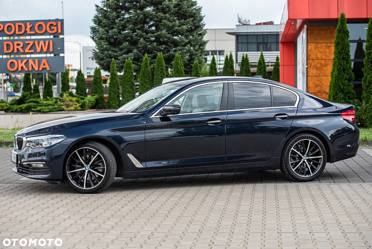 BMW Seria 5 520d xDrive Luxury Line - 7