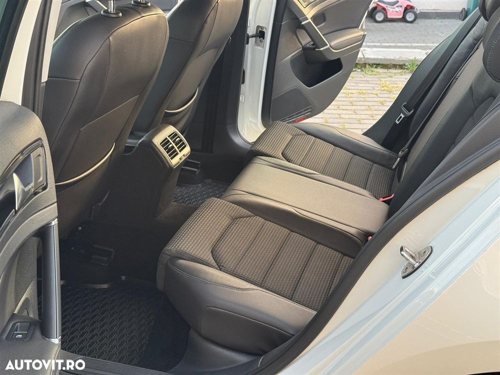 VOLKSWAGEN Golf 2013 — imagine 5