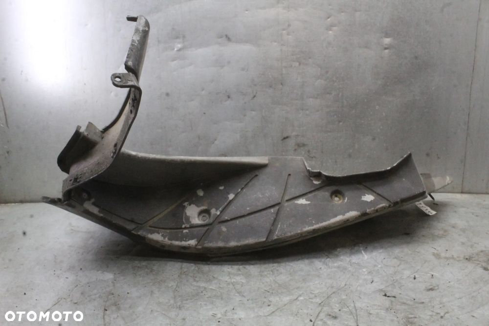 Derbi GP1 50 2T Podest podłoga lewa owiewka pług - 1