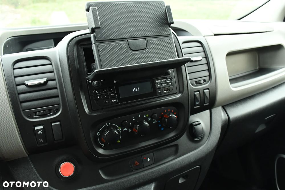 Renault trafic/Nissan NV300 - 2