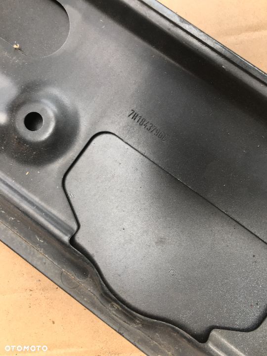 MASKOWNICA SZYBY DRZWI PRAWY VW T5 7H1843796C - 5
