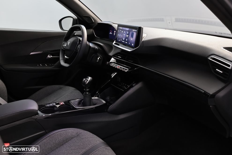 Peugeot 2008 1.2 PureTech Allure - 19