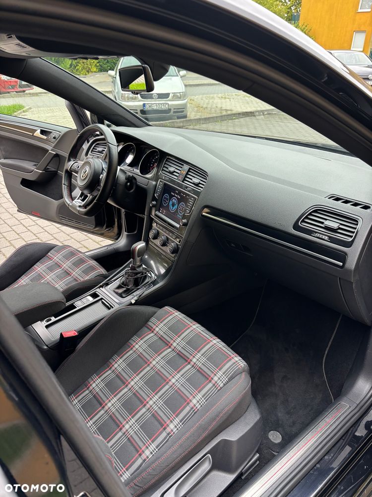 Volkswagen Golf 2.0 TSI BMT GTI DSG - 11