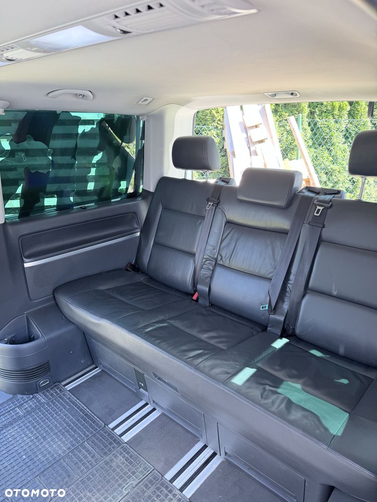 Volkswagen Multivan - 10