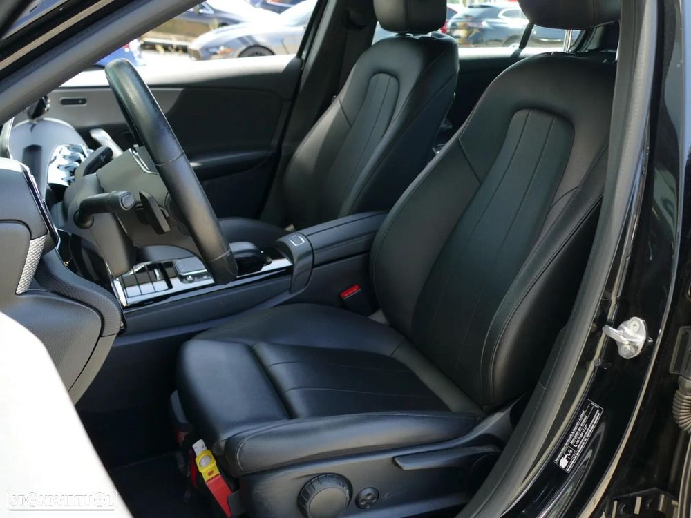 Mercedes-Benz A 250 e Progressive - 25