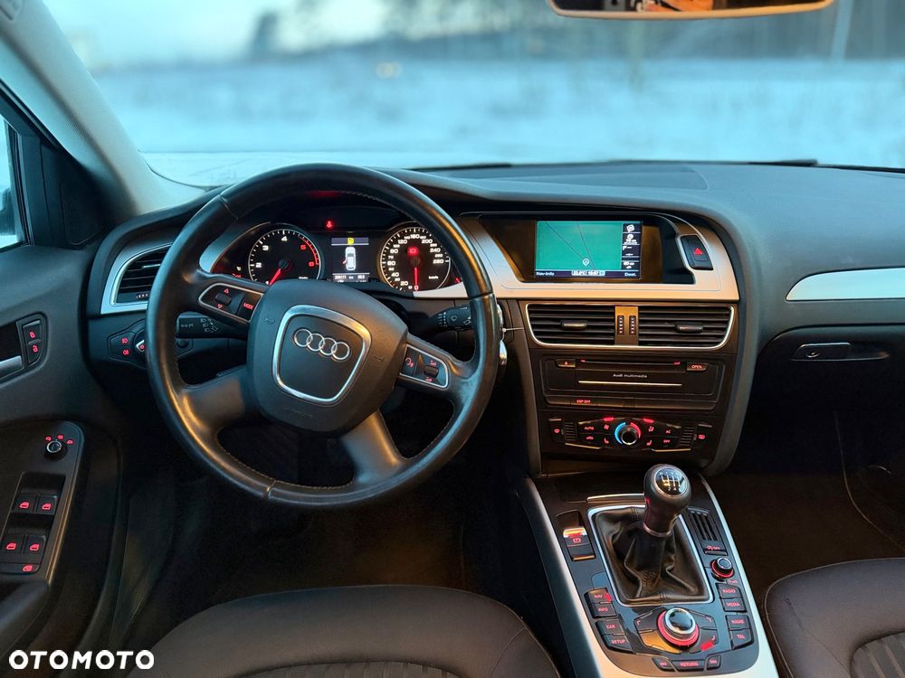 Audi A4 Avant 2.0 TDI DPF Ambiente - 9