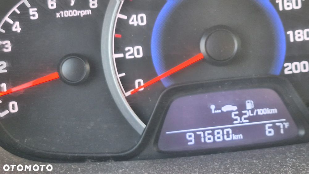 Hyundai i10 - 12