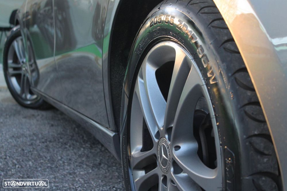 Mercedes-Benz A 180 d Style Plus Aut. - 48