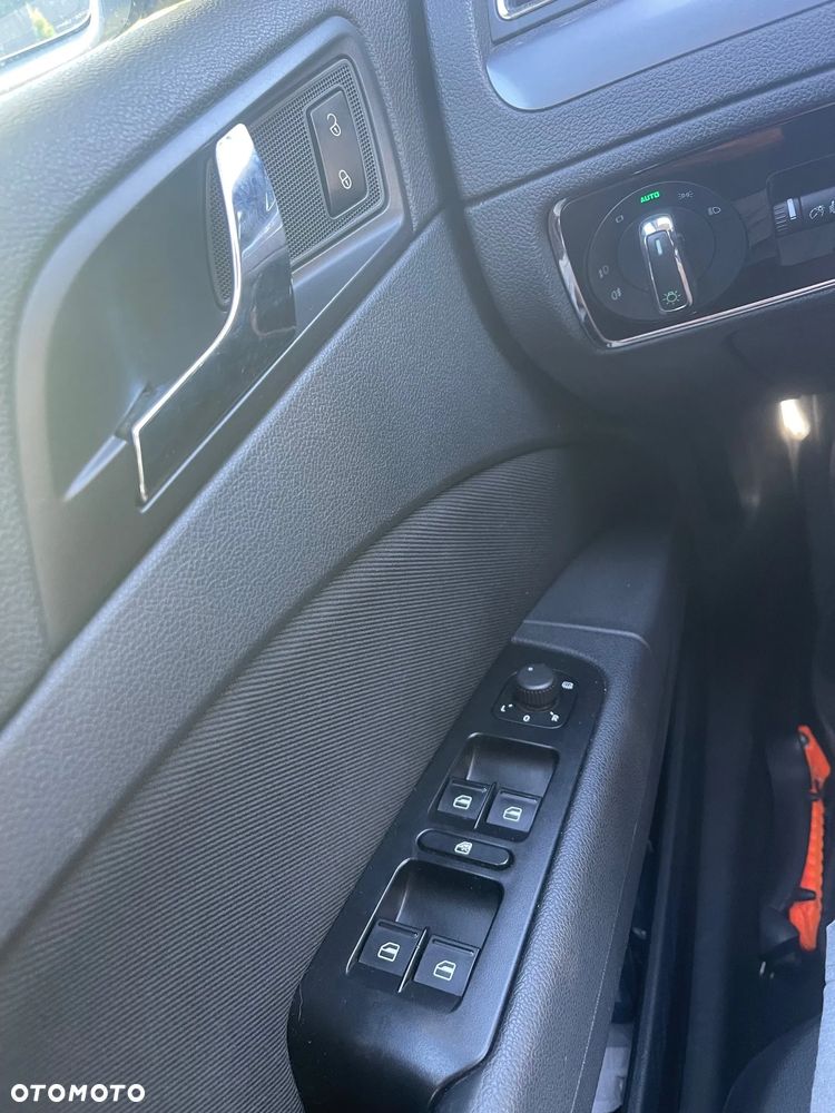 Skoda Superb 1.6 TDI Active Greenline - 13