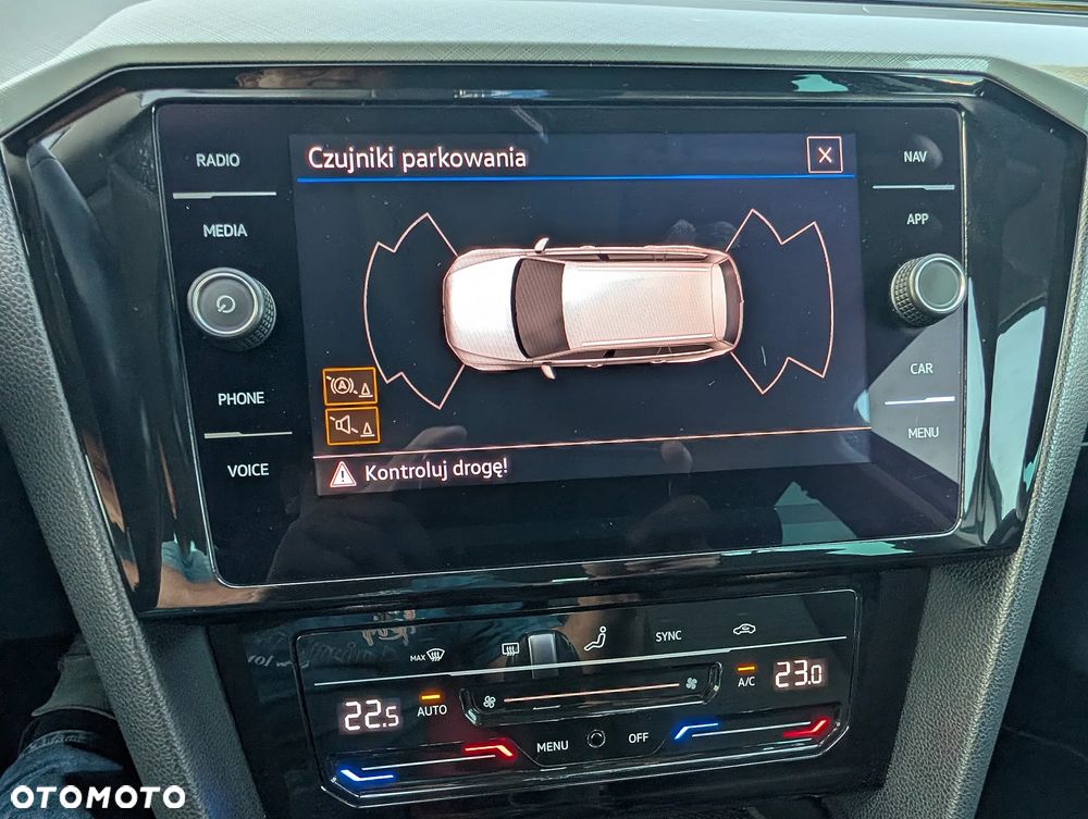 Volkswagen Passat 2.0 TDI SCR DSG - 37