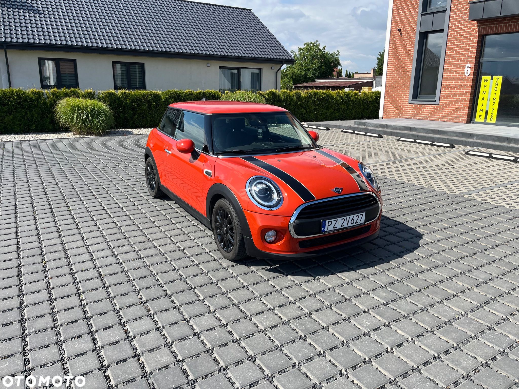 MINI ONE - 1