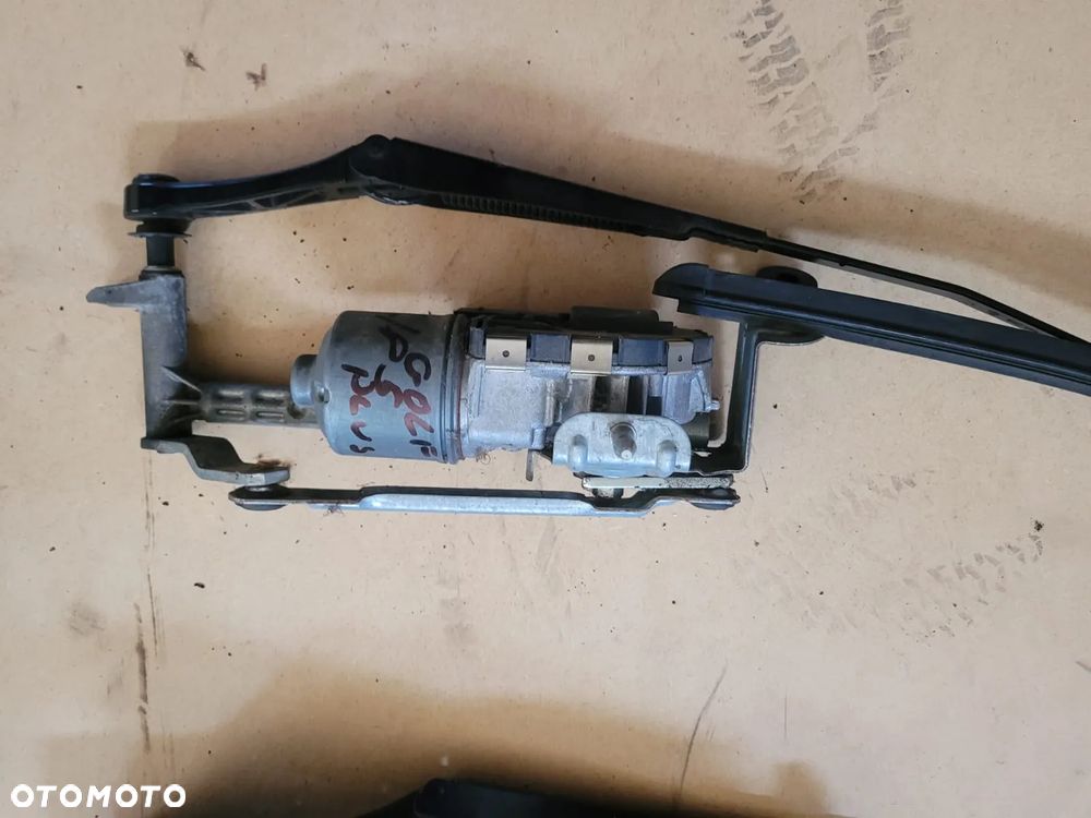 VW GOLF V plus  mechanizm wycieraczek prawy przód 5M0955024C - 1