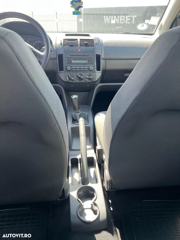 Volkswagen Polo - 16