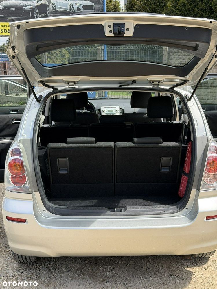 Toyota Corolla Verso - 26