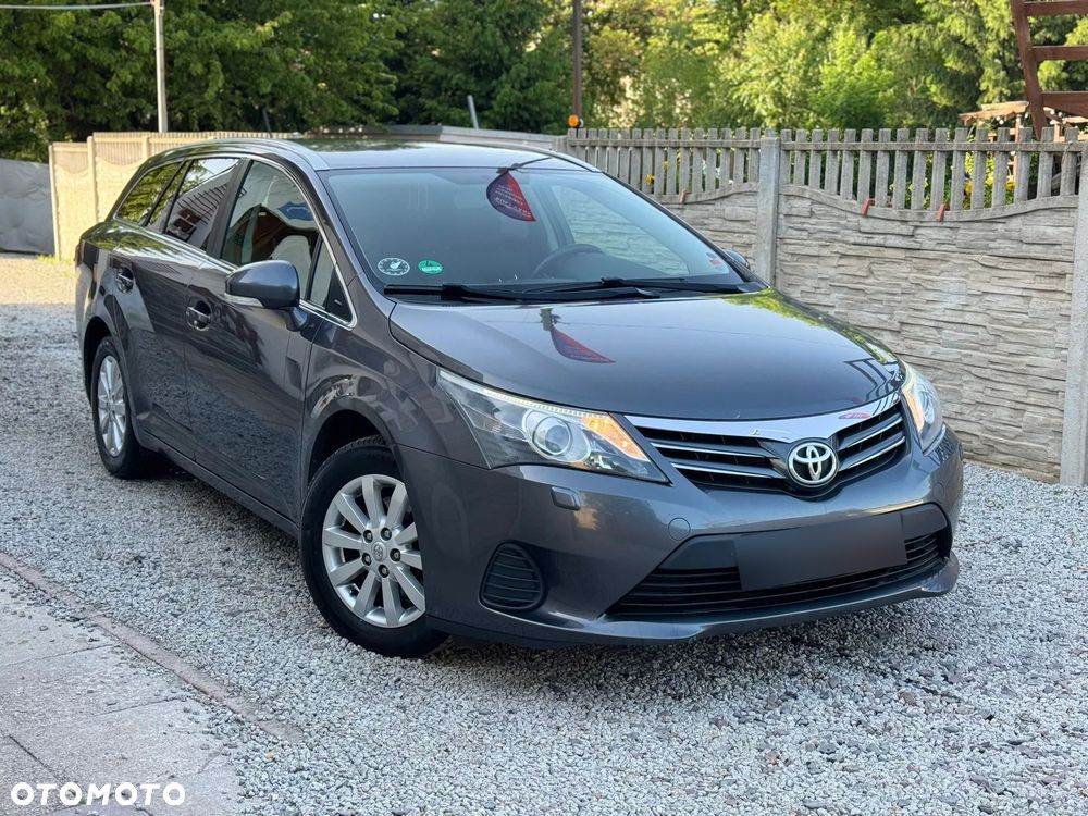 Toyota Avensis 1.6 Comfort - 13