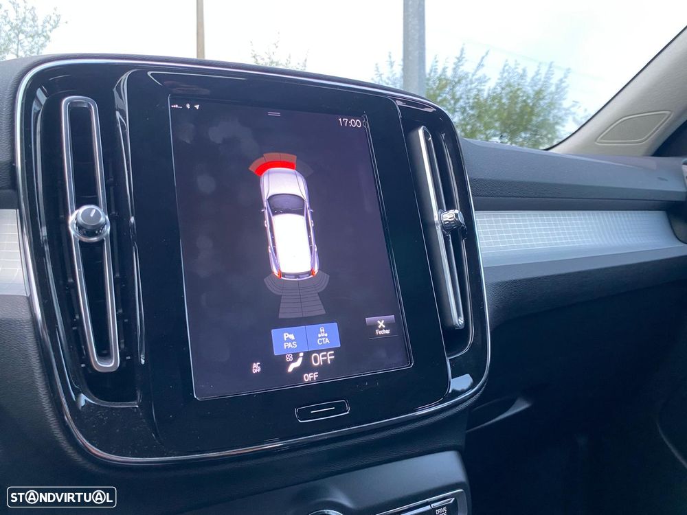 Volvo XC 40 1.5 T5 PHEV Momentum Plus - 40