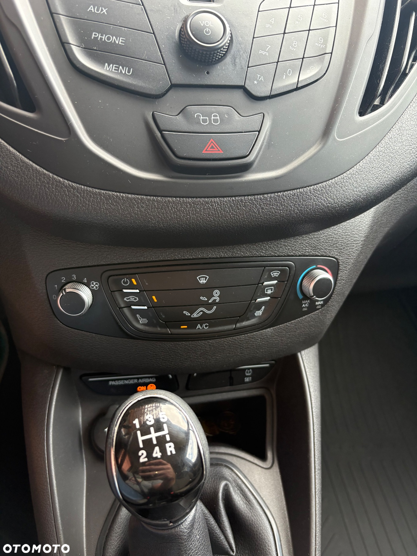 Ford Tourneo Courier - 21