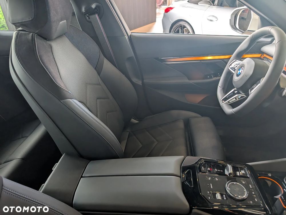 BMW i5 83.9kWh eDrive40 M Sport Edition - 8