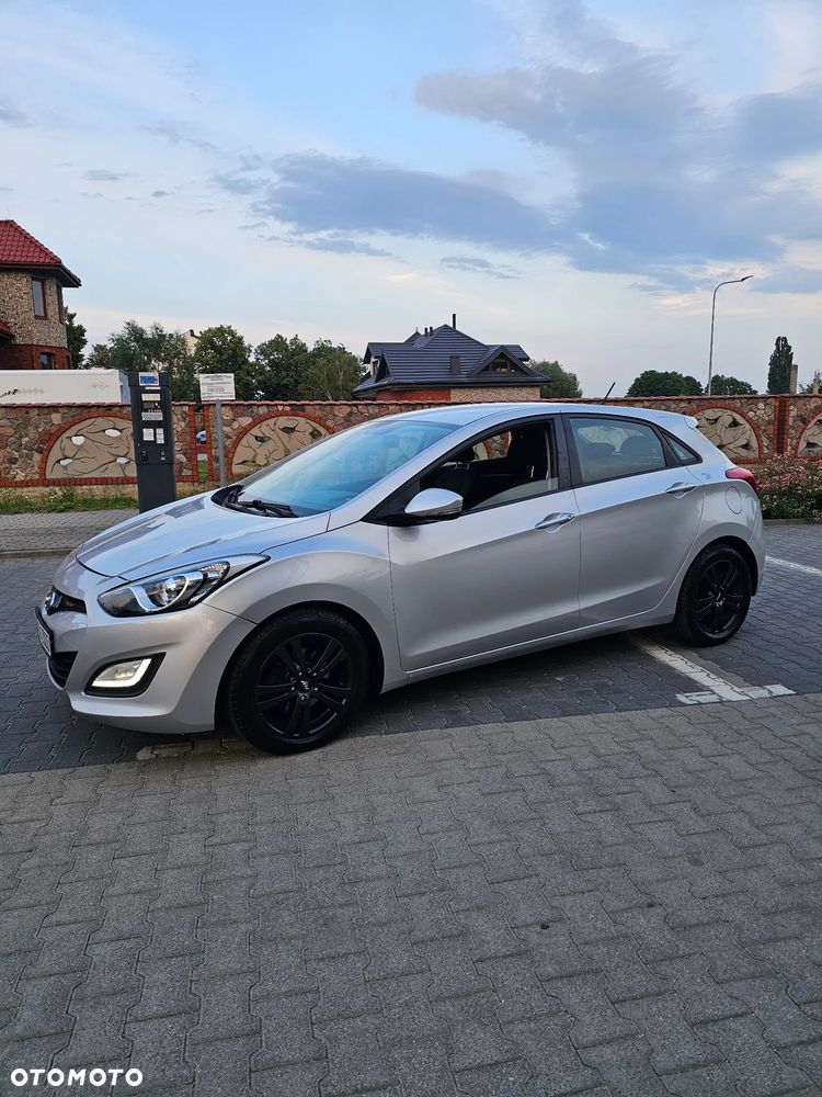 Hyundai i30 1.6 CRDI Trend - 1