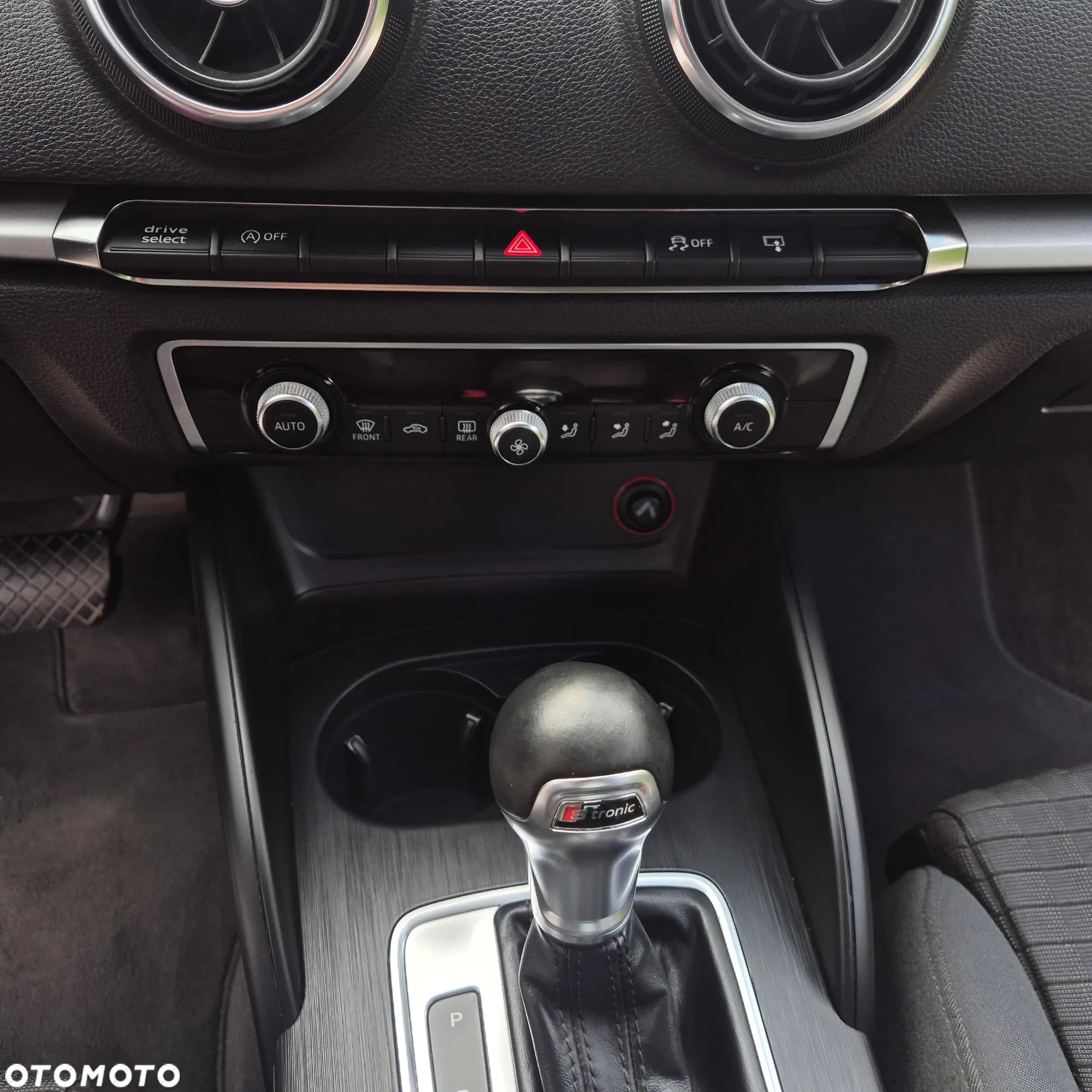 Audi A3 2.0 TDI (clean diesel) S tronic S line Sportpaket - 17