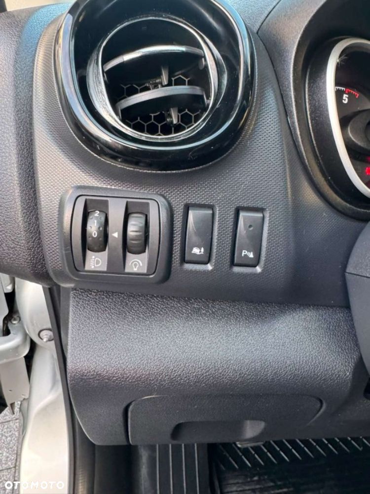 Opel Vivaro - 37