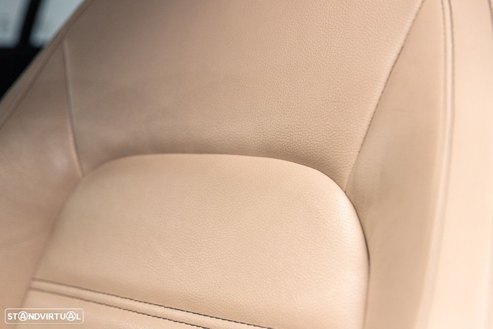 Jaguar XE 2.0 D Prestige Aut. - 21