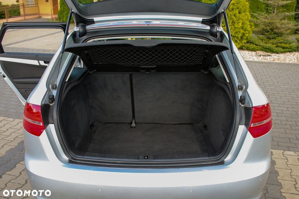 Audi A3 Sportback 2.0 TDI DPF (DSG) S tronic Ambiente - 38