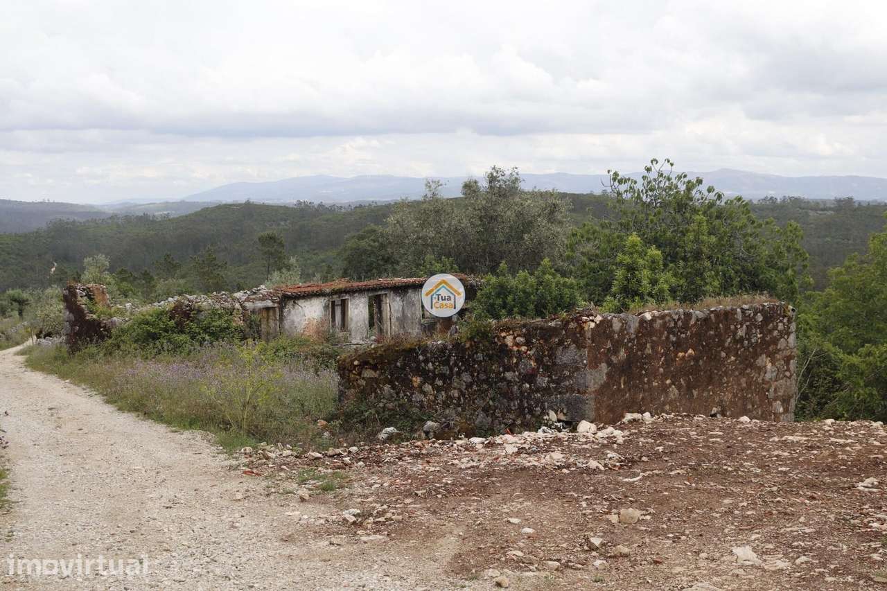 Venda moradia e palheiro em ruina - Grande imagem: 3/7