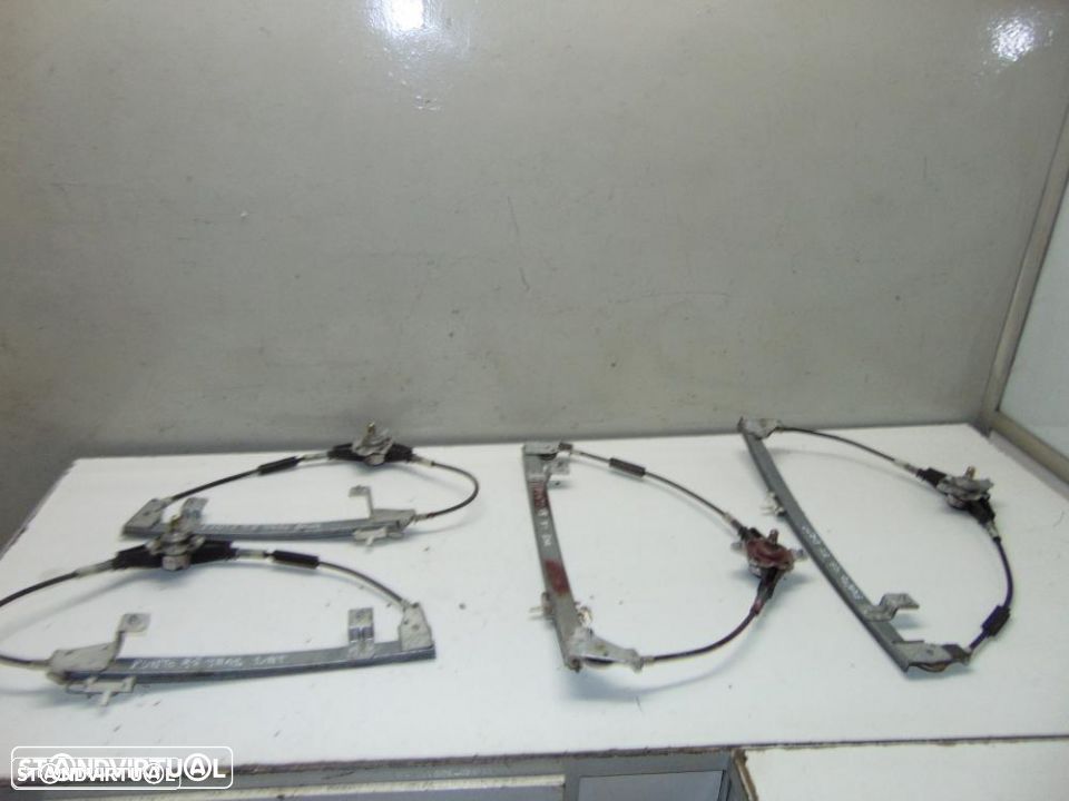 Fiat Punto 4pt modelo de 1995 elevadores dos vidros - 1