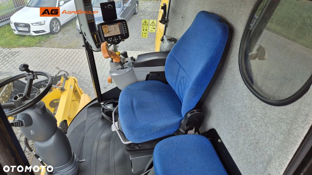 New Holland CSX 7070 2009R - 10