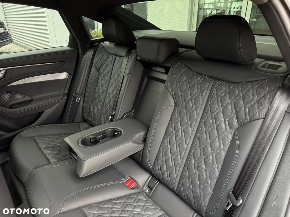 Audi A6 Limousine e-Hybrid Quattro S tronic - 32