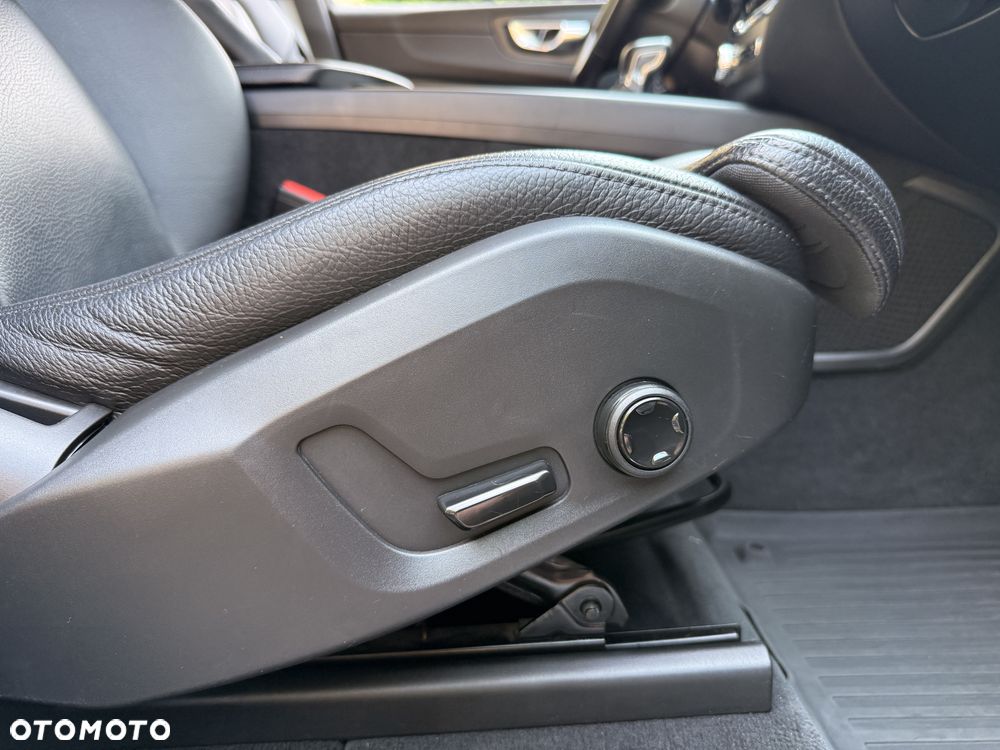Volvo XC 60 D4 SCR AWD Inscription - 20