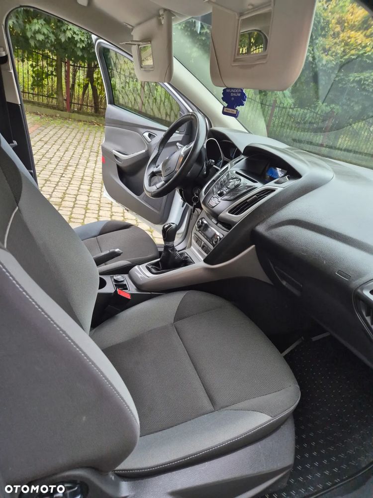 Ford Focus 1.0 EcoBoost Titanium - 25
