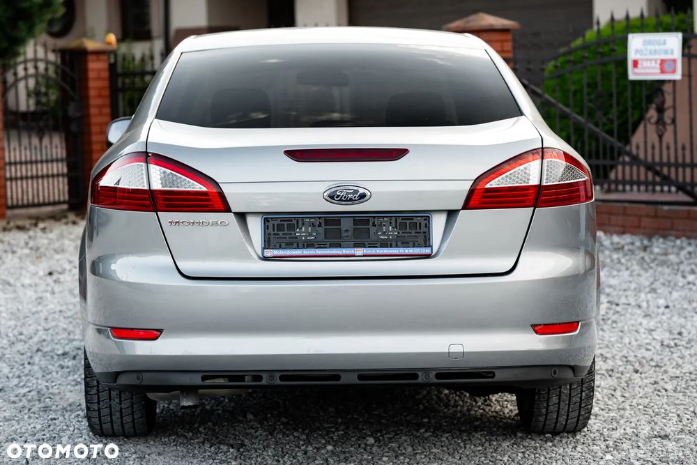 Ford Mondeo 2.0 TDCi Titanium S - 12