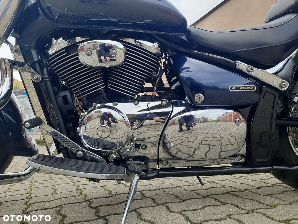 Suzuki Intruder - 33