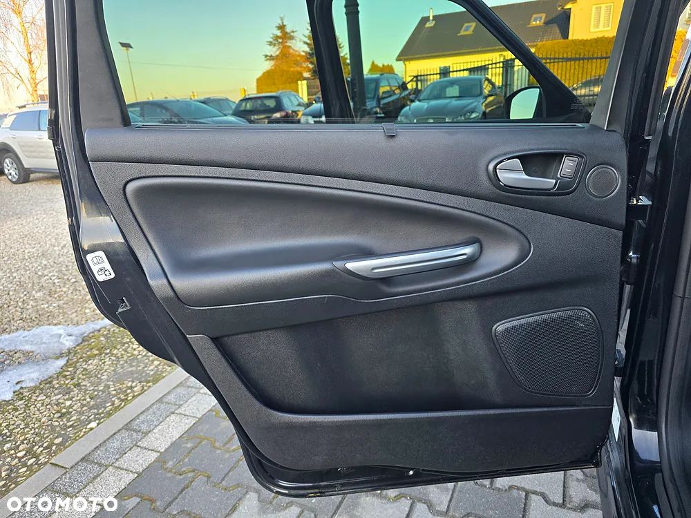 Ford S-Max 2.0 TDCi DPF Titanium X - 16