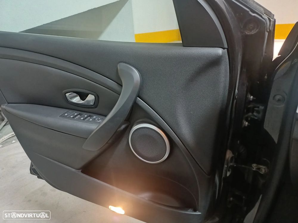 Renault Mégane 1.5 dCi Dynamique S - 11