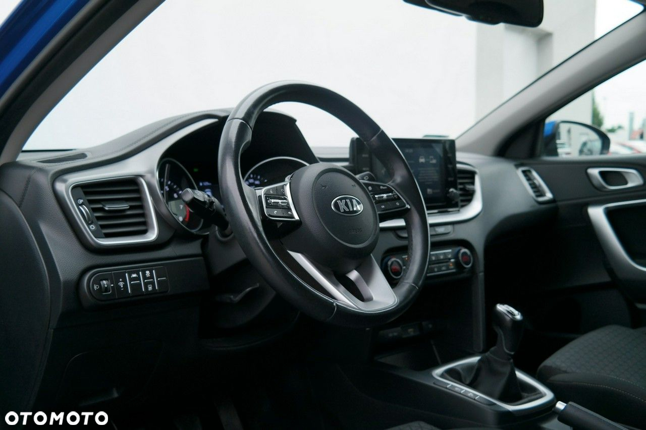Kia Ceed - 7