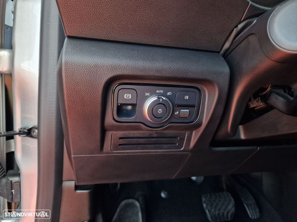 Mercedes-Benz T 180 - 23