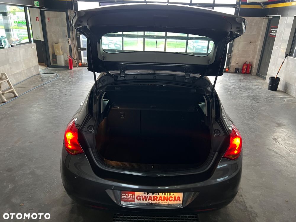 Opel Astra 1.7 CDTI Cosmo - 19