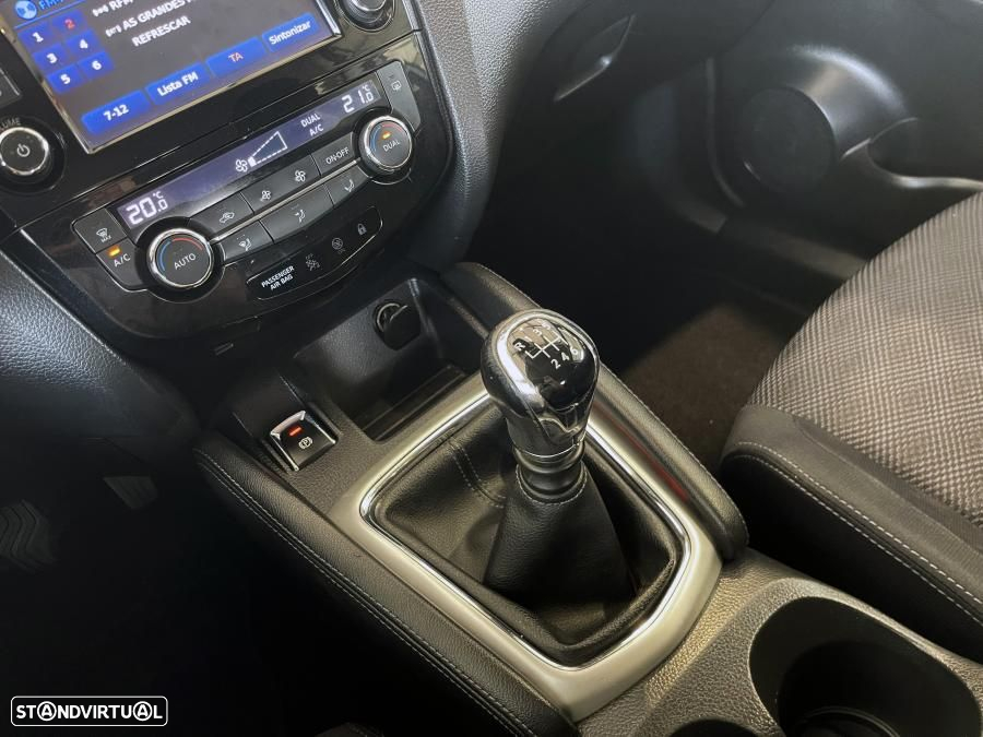 Nissan Qashqai 1.5 dCi N-Connecta - 14