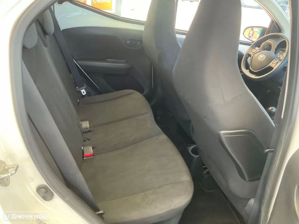 Toyota Aygo 1.0 - 7
