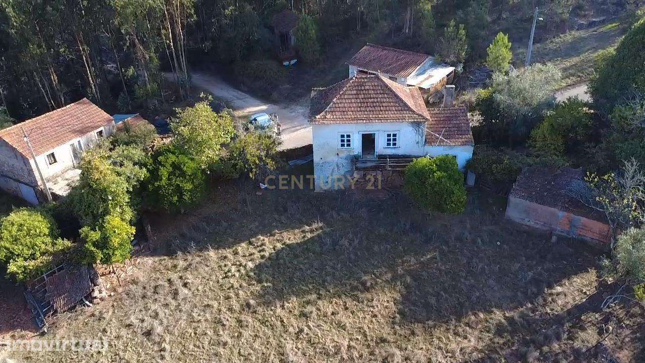 Moradia para reconstrução - Cumeeira, pertencente ao Município de Pene - Grande imagem: 4/11