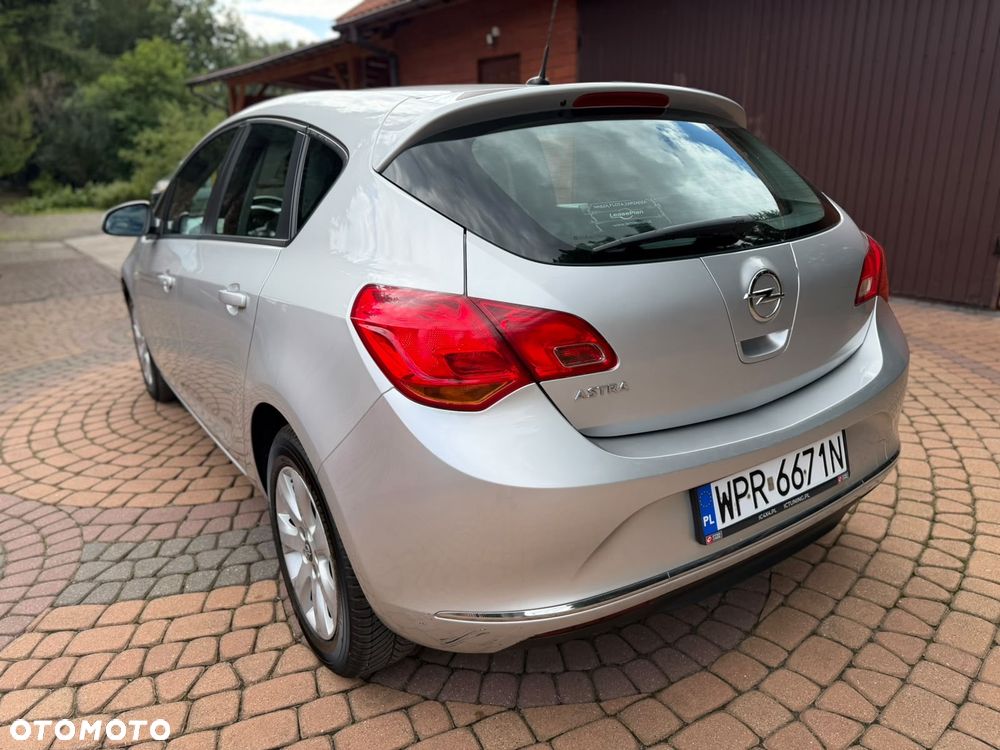 Opel Astra - 14
