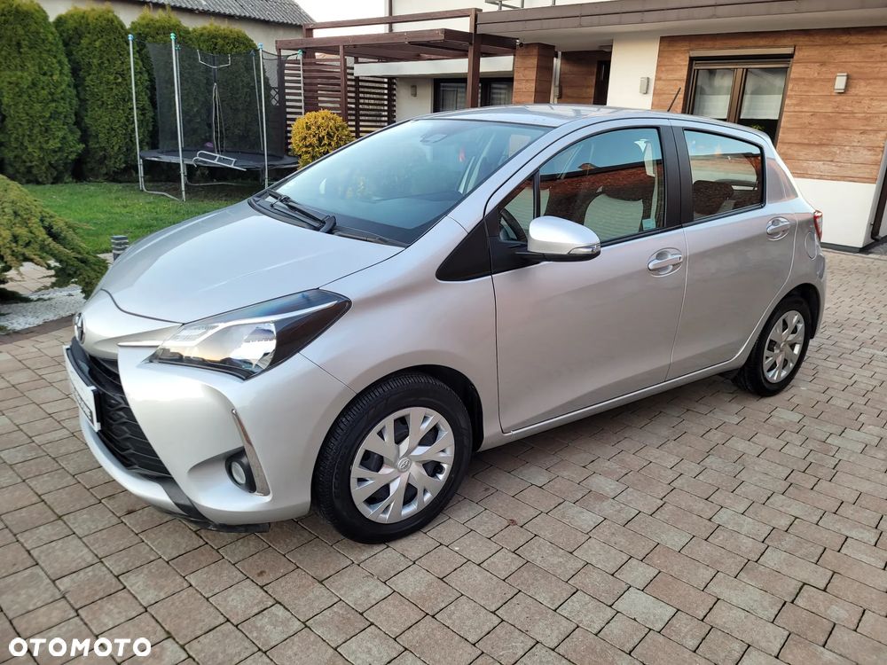 Toyota Yaris 1.5 Premium - 3