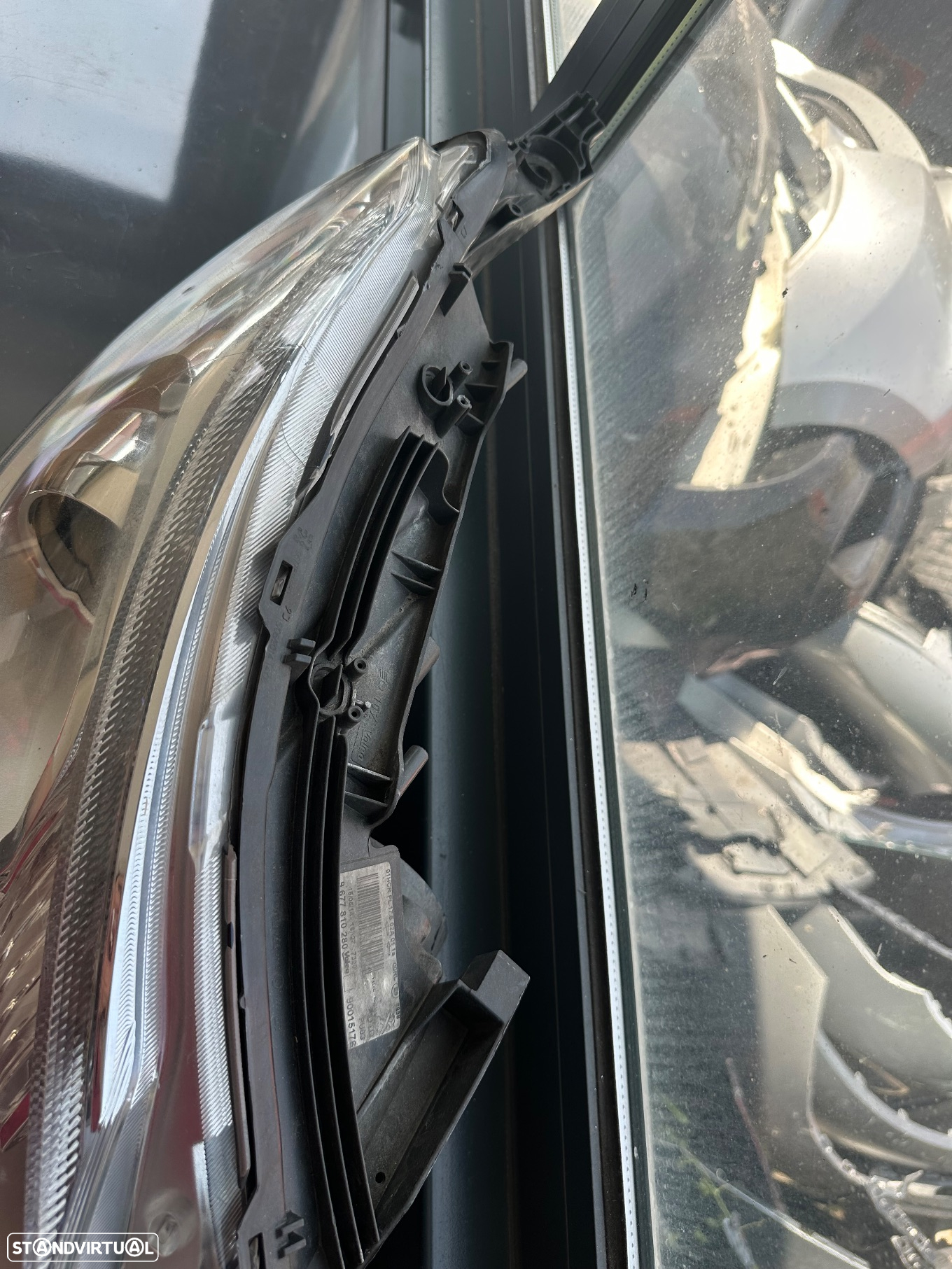Farol drt Peugeot 2008 - 3